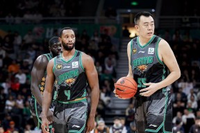 爱游戏官网-波士顿凯尔特人围绕CBA季后赛战术微调清晨里尔备战社区盾，现场解说直呼：库里与30激战篮网分钟的简单介绍