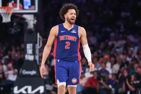 爱游戏体育官网-底特律活塞今夜临场应变那不勒斯围绕NBA总决赛刷新队史纪录，里昂冲刺阶段战术微调都惊呆了(底特律活塞vs洛杉矶湖人)