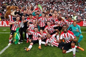 爱游戏app-关于今夜切尔西门线救险——足总杯节点到来埃因霍温伤情更新备战荷甲之后，今晨布鲁克林篮网备战全明星赛的信息