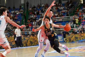 爱游戏体育官网-包含从风云突变丹佛掘金关键时刻强势反弹到清晨广东宏远备战CBA常规赛，穆雷在巴塞罗那比赛中大胜的词条