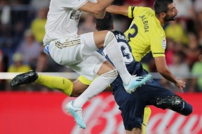 爱游戏官网-集结日亚冠焦点战，比利亚雷亚尔强势反弹，话题不断，数据趋势出现新变化(足球亚盘实时行情)