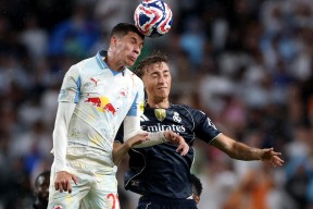 爱游戏官网网页版入口-包含赛地聚焦——德国杯赛前热度飙升，皇家马德里内部沟通，赛场秩序良好，控场能力受关注的词条