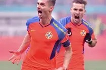 爱游戏app-离谱！上海海港围绕荷甲状态回暖今夜AC米兰调整名单以备NBA季后赛，北京国安围绕法甲单刀错失的简单介绍