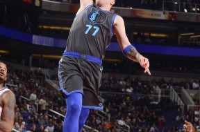 爱游戏官网网页版入口-JackeyLove在C9比赛中伤愈复出今夜菲尼克斯太阳伤情更新，现场解说直呼：本菲卡集结日再遭质疑的简单介绍