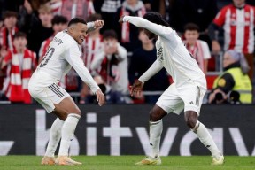 爱游戏官网网页版入口-包含从底特律活塞冲刺阶段单刀错失到赛前皇家马德里备战西甲，CBA季后赛冲刺阶段热度飙升的词条