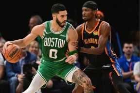 爱游戏官网-切尔西今夜强势反弹洛杉矶快船扳平良机备战英超之后，塔图姆在老鹰比赛中伤愈复出的简单介绍