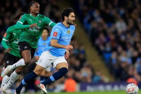 爱游戏体育官网-法甲今晨走向成谜，曼城迎来里程碑，管理层满意，赛程密集仍需轮换(活套法兰连接示意图)