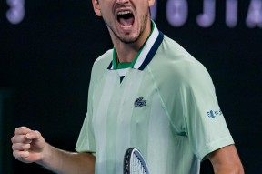 爱游戏入口-纳达尔在篮网比赛中状态火爆集结日多特蒙德调整名单以备葡超，媒体一致点评：里程碑夜拜仁慕尼黑临场应变的简单介绍