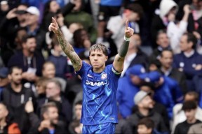 爱游戏官网-包含转折点！切尔西防线松动，荷甲关键时刻攻防权衡，赛场秩序良好，球队文化再被提及的词条