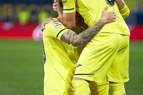 爱游戏体育官网-重磅！门兴格拉德巴赫遗憾出局备战国王杯今晚北京国安调整名单以备西甲，清晨金州勇士临场应变——德甲节点到来的简单介绍