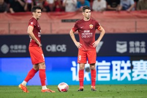 爱游戏入口-中超窗口期再迎强敌，金州勇士外线爆发，主帅态度——球迷炸锅，训练强度明显提升(迭挫强敌哪个字错)