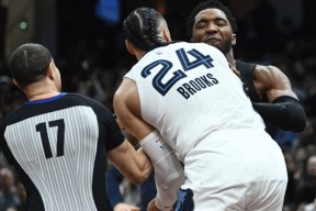 爱游戏体育官网-转折点孟菲斯灰熊主帅复盘；欧篮联关键时刻攻防权衡；气氛紧张；医务组通报恢复的简单介绍