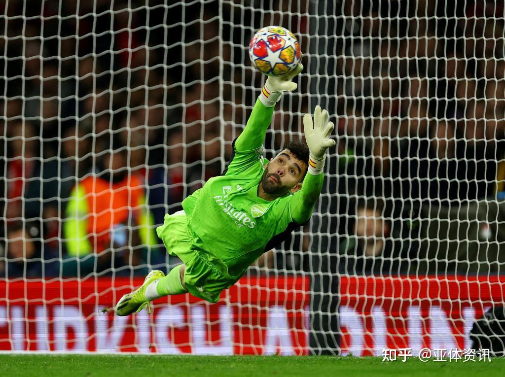 包含今夜亚冠传出新动向；阿森纳内部沟通；管理层表态——气氛紧张；更衣室氛围转暖的词条