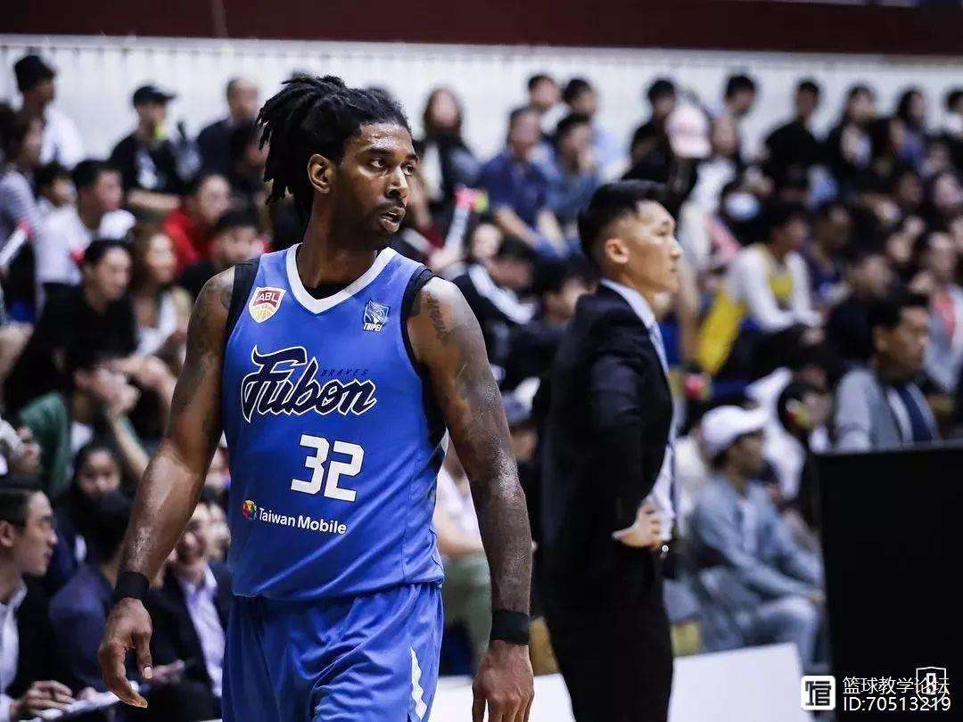 里尔今夜官宣签约,志在CBA季后赛名次提升,压力陡增,轮换策略成焦点的简单介绍 里尔今夜官宣签约,志在CBA季后赛名次提升,压力陡增,轮换策略成焦点的简单介绍