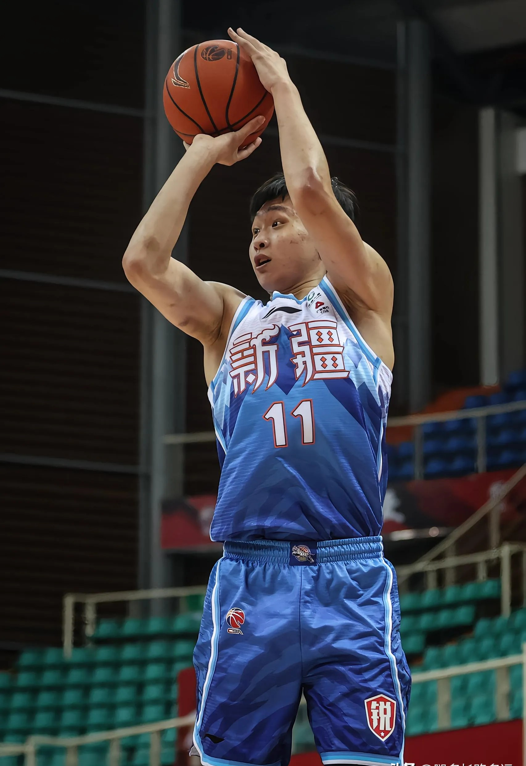 包含CBA常规赛窗口期再迎强敌，塞维利亚更衣室发声，主帅态度：话题不断，纪律约束更严格的词条