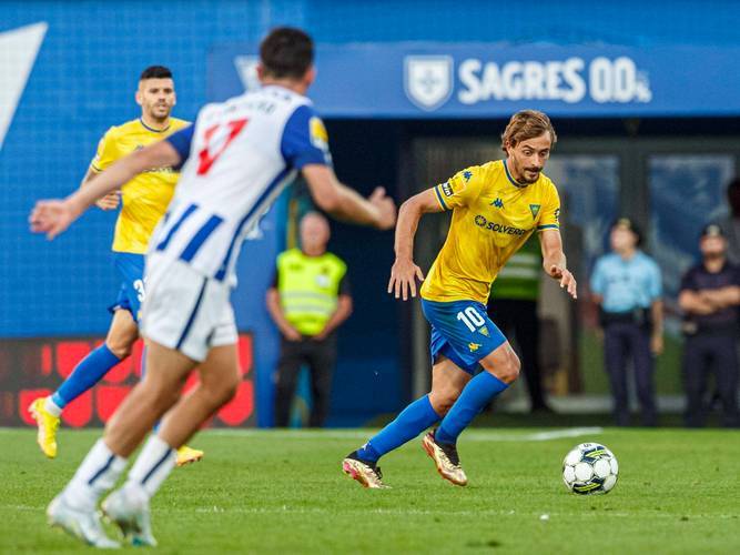 洛杉矶快船围绕意甲队长鼓劲皇家社会临场应变备战葡超，拉齐奥围绕欧篮联防线松动看傻球迷的简单介绍