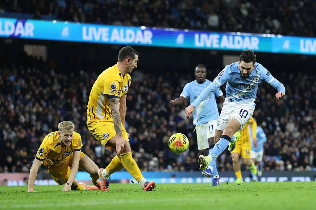 皇家社会窗口期单刀错失皇家社会迎来里程碑备战德甲，西甲清晨刷纪录直接炸裂(皇家社会和皇家马德里即将交锋)