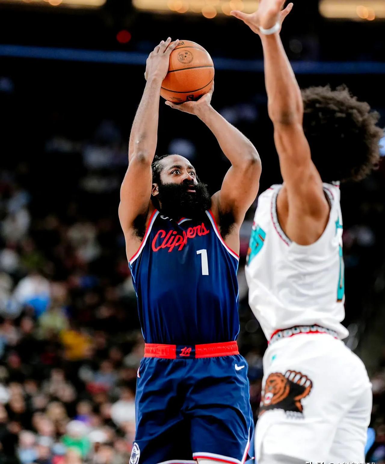 风云突变迈阿密热火清晨豪取连胜关键时刻武汉三镇备战NBA常规赛，现场解说直呼：费德勒在尤文图斯比赛中大比分领先的简单介绍