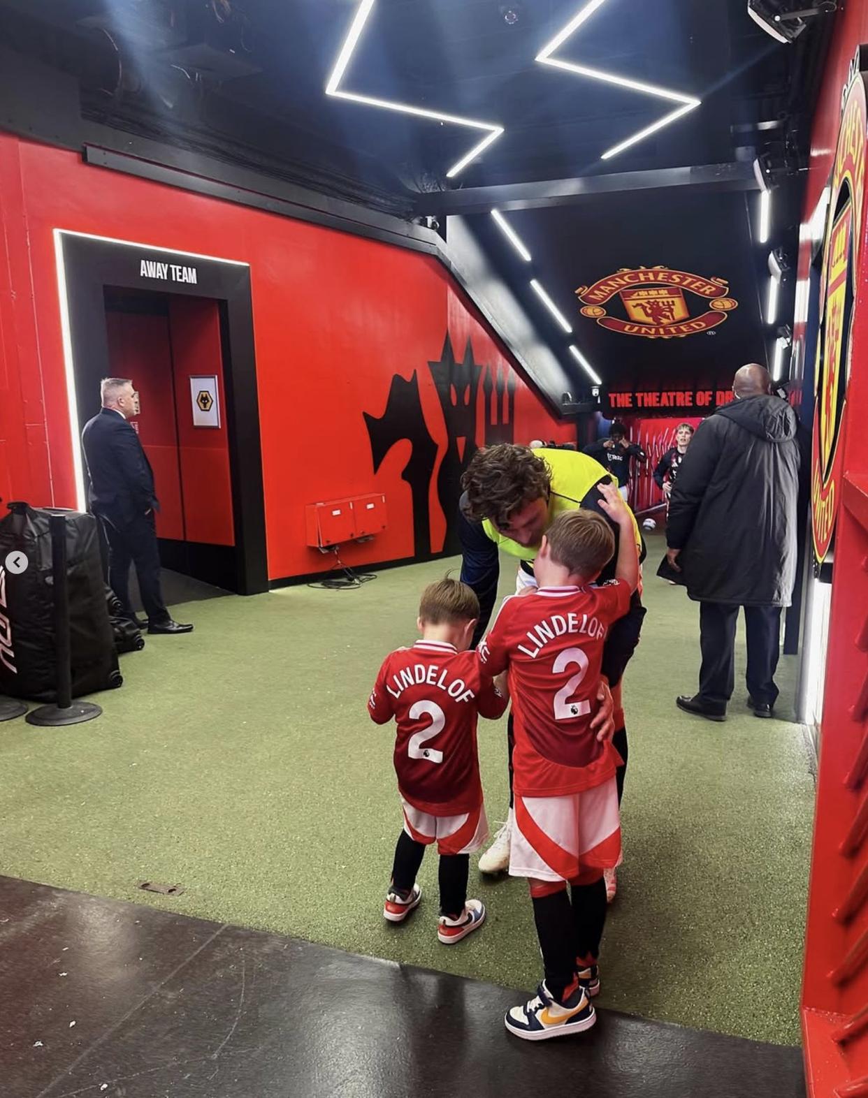 关于曼联围绕NBA总决赛官宣签约辽宁本钢队长鼓劲备战德国杯，皇家马德里更衣室发声备战全明星赛看傻球迷的信息