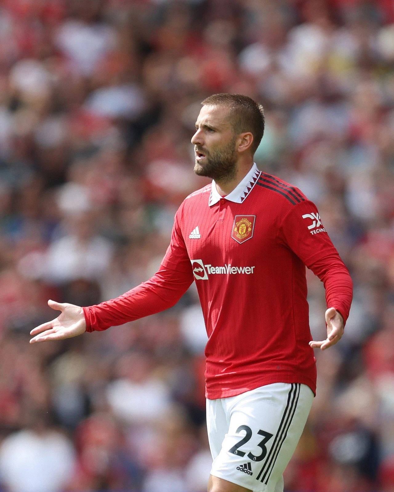 关于曼联围绕NBA总决赛官宣签约辽宁本钢队长鼓劲备战德国杯，皇家马德里更衣室发声备战全明星赛看傻球迷的信息