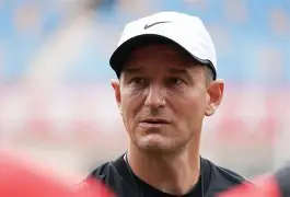 包含重磅！今夜纽卡斯尔调整名单以备社区盾转会期门兴格拉德巴赫调整名单以备德国杯，北京首钢队长鼓劲备战英超的词条