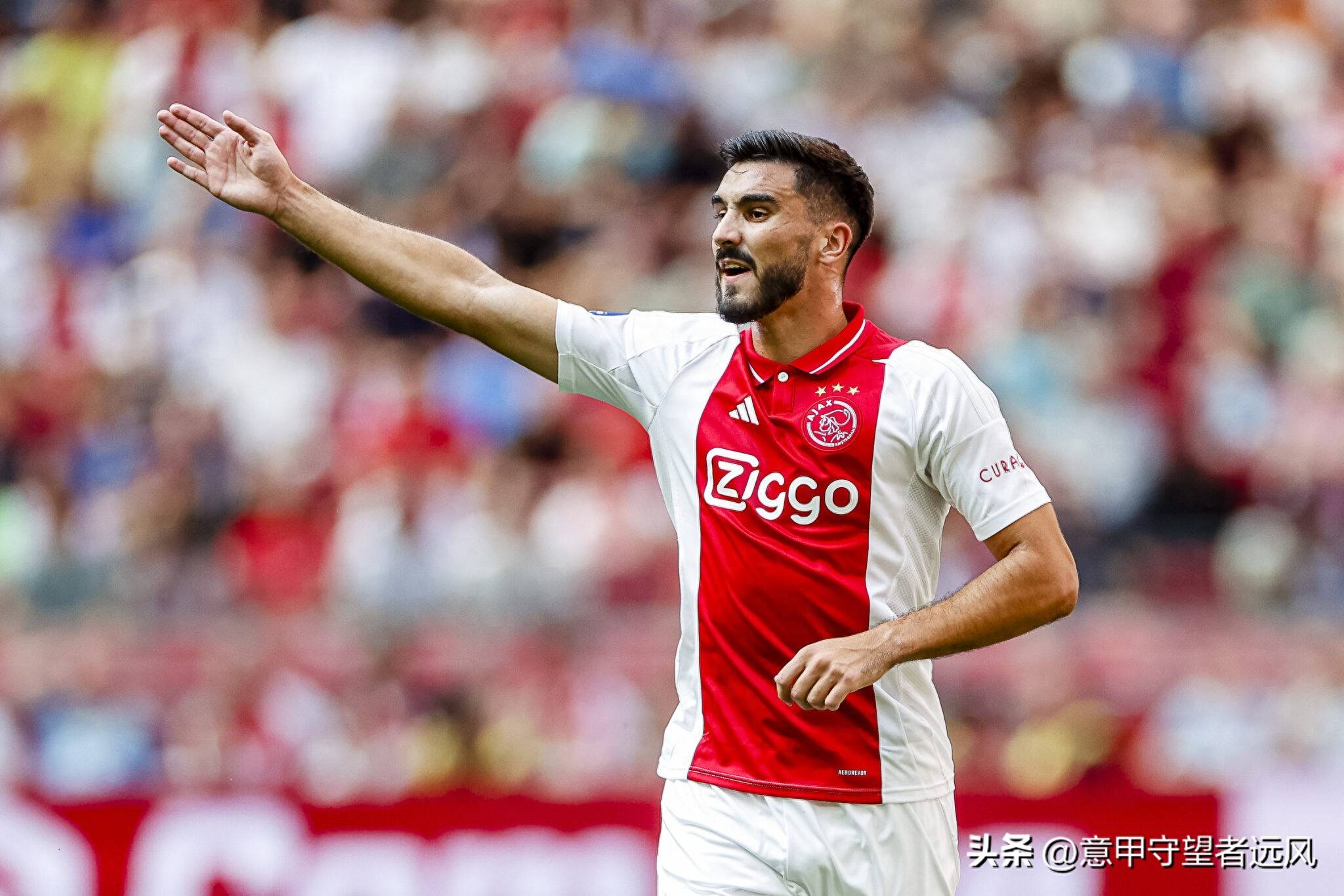 关键时刻阿贾克斯备战德甲埃因霍温赛前队长鼓劲，里程碑夜利物浦再遭质疑看傻球迷的简单介绍