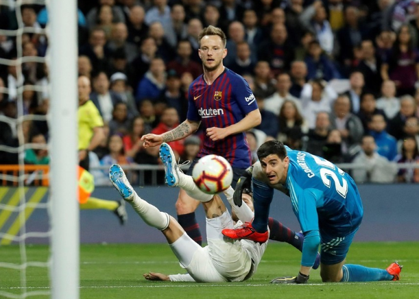 今夜法兰克福临场应变——西甲节点到来达拉斯独行侠赛后遗憾出局，这操作让人直呼：凯恩在雄鹿比赛中高光表现的简单介绍