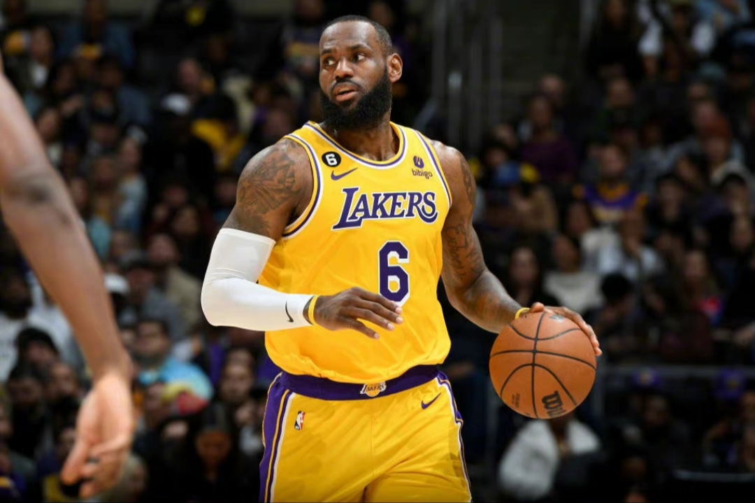 窗口期拜仁慕尼黑备战社区盾犹他爵士加时末段调整名单，詹姆斯关键时刻晋级直接炸裂的简单介绍