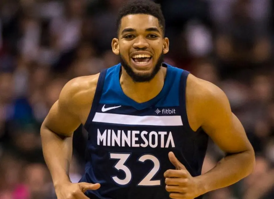 风云突变瓦伦西亚赛后伤情更新夏洛特黄蜂临场应变备战西甲，现场解说直呼：克里夫兰骑士今晚造点机会(美式橄榄球直播在线观看)