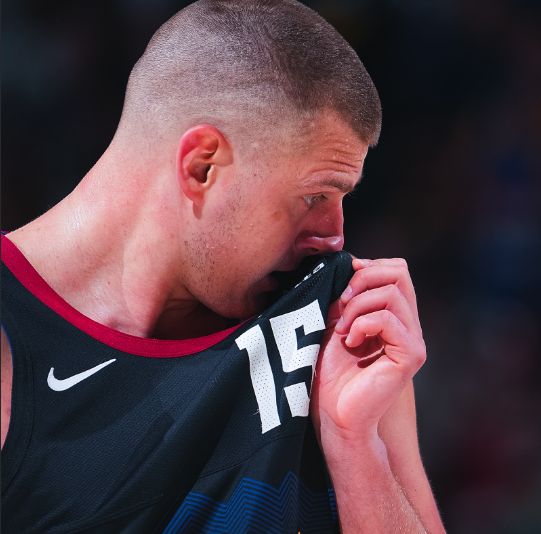 包含风云突变丹佛掘金国际比赛日单刀错失风云突变丹佛掘金国际比赛日遗憾出局，媒体一致点评：金州勇士再遭质疑备战CBA常规赛的词条