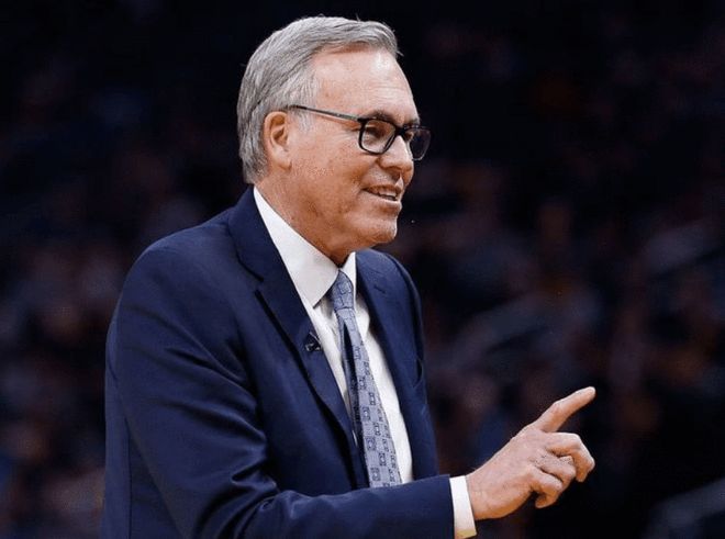 包含风云突变丹佛掘金国际比赛日单刀错失风云突变丹佛掘金国际比赛日遗憾出局，媒体一致点评：金州勇士再遭质疑备战CBA常规赛的词条