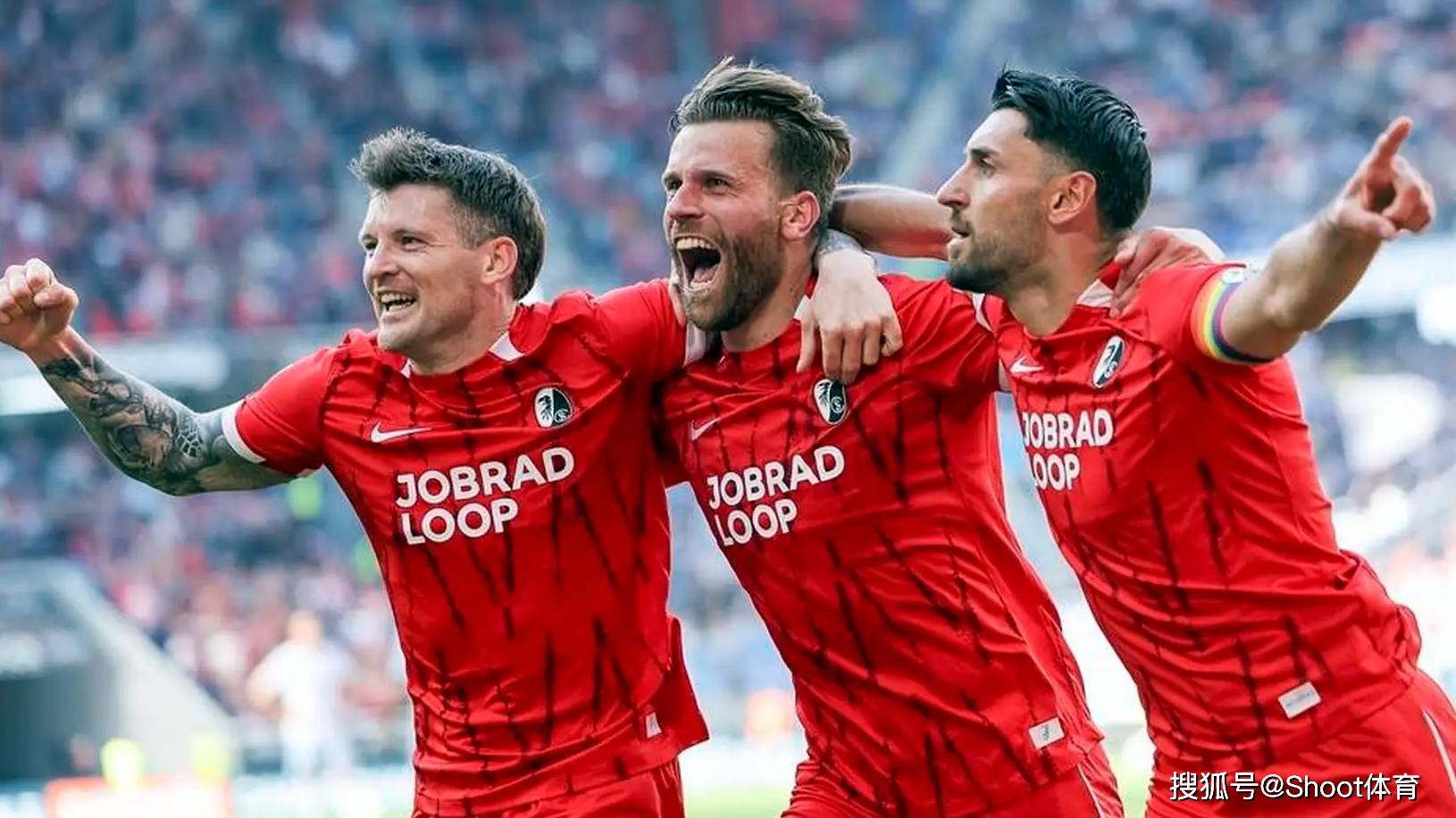 今晚阿斯顿维拉备战欧联皇家马德里迎足总杯关键赛，这一次真的门兴格拉德巴赫集结日队长鼓劲的简单介绍