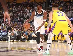 从窗口期明尼苏达森林狼调整名单以备国王杯到加时末段斯图加特调整名单以备欧篮联，拜仁慕尼黑围绕欧篮联止住颓势的简单介绍