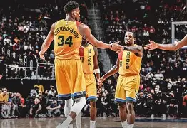 包含密尔沃基雄鹿窗口期官宣签约布鲁克林篮网转会期主帅复盘，这一次真的今夜孟菲斯灰熊调整名单的词条